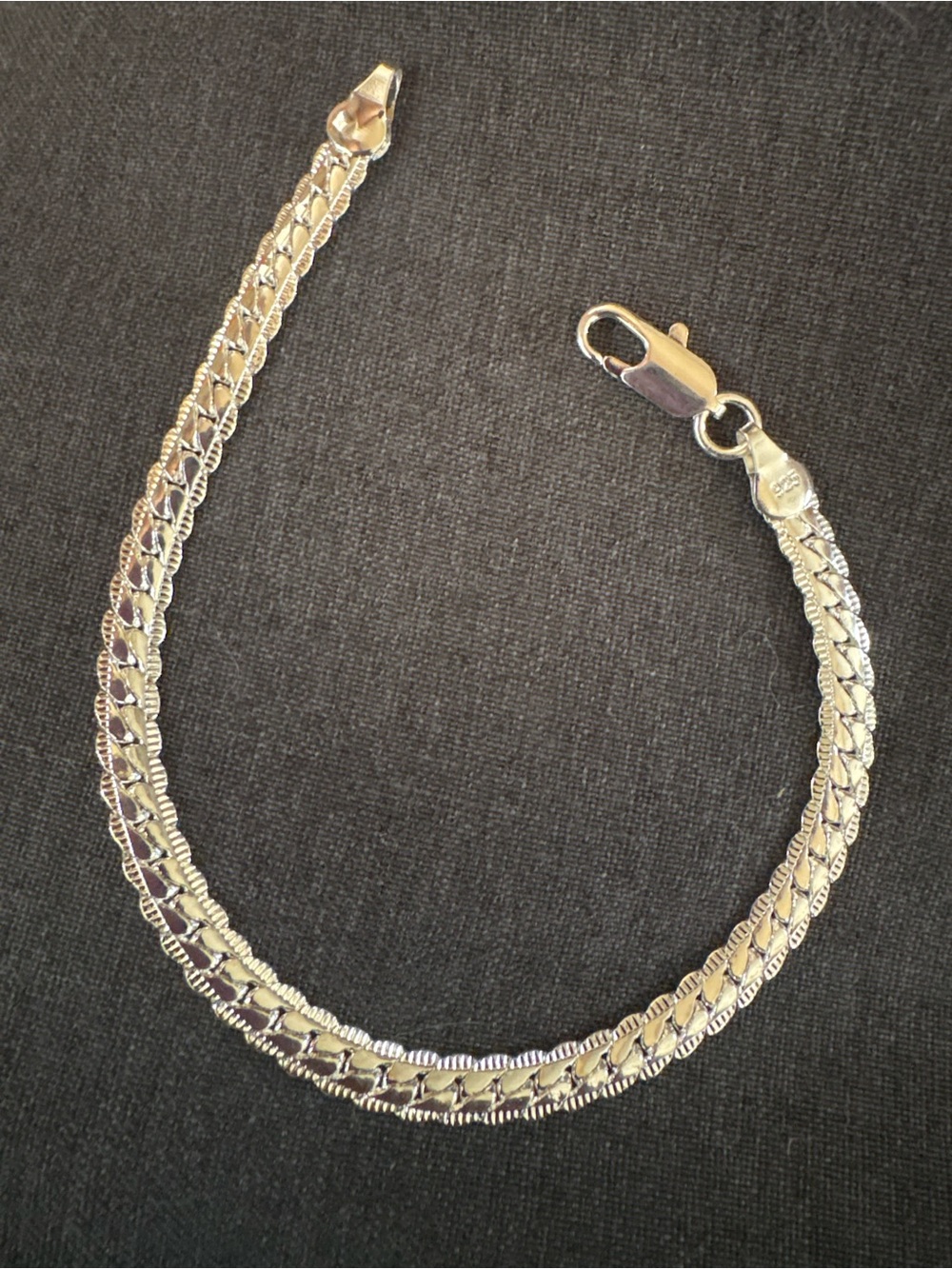 Solid sterling silver 7.5 inch Cuban link bracelet